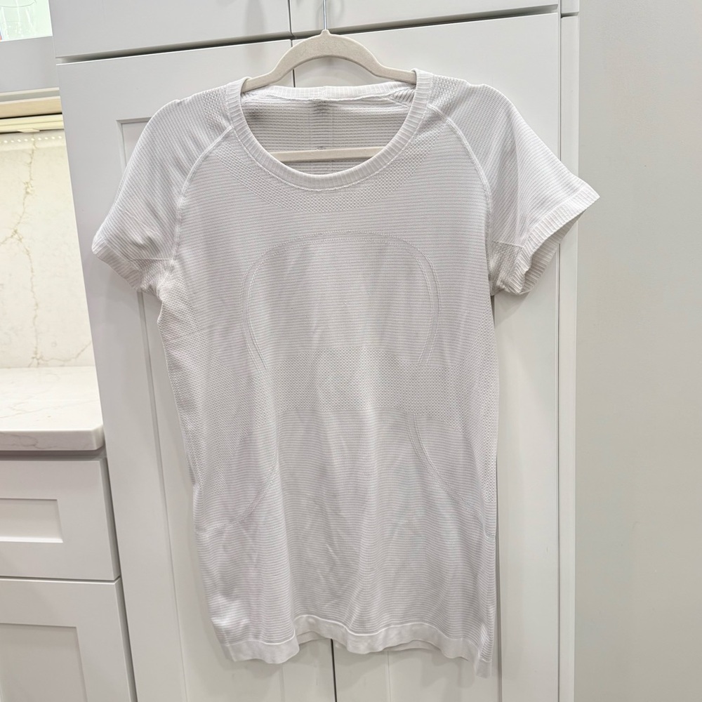 Lululemon Swiftly Tech Short Sleeve Top Size 12 White